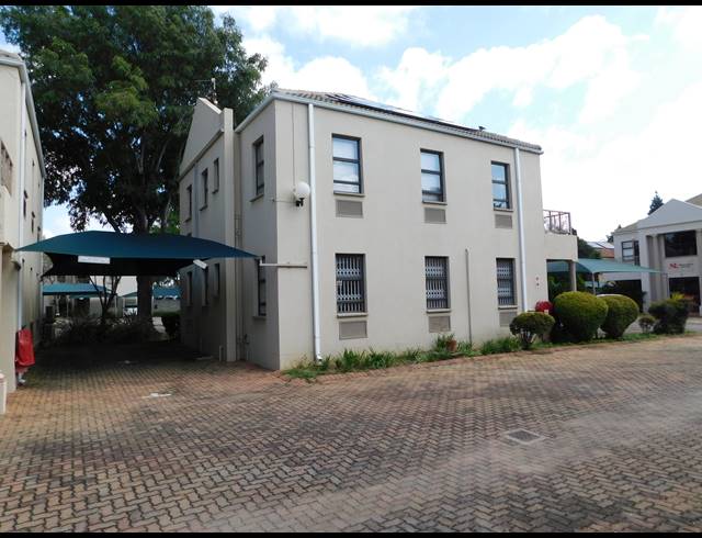 125M² OFFICE TO LET IN RANDPARK RIDGE